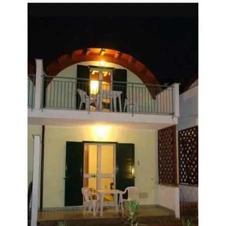Villetta Deluxe Isca Marina * Isca sullo Ionio